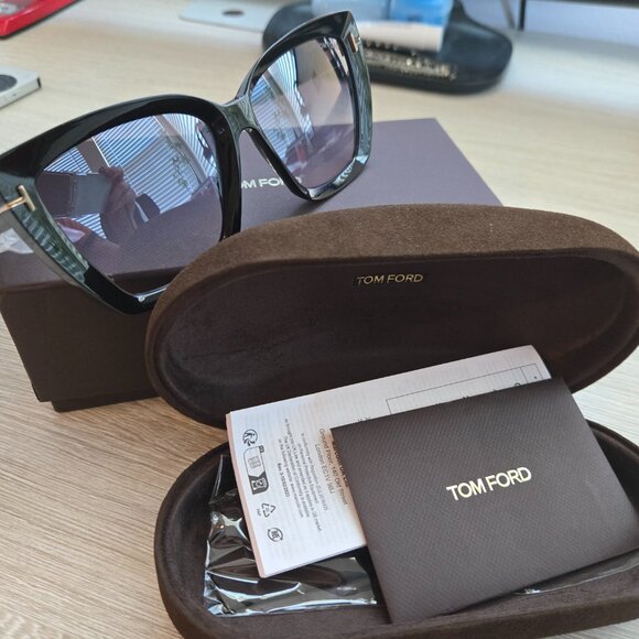 Sunglasses main image 2